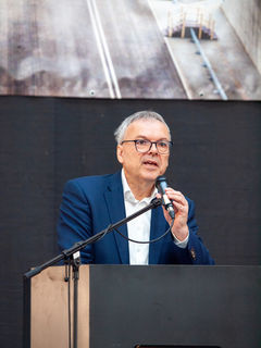 BB_BV26-FrankFinster